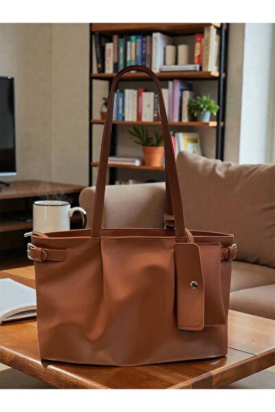 Fiori حقيبة كتف نسائية من الجلد الصناعي