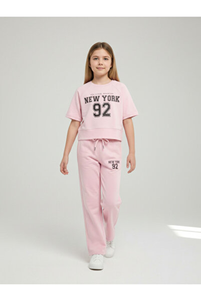 Victor and Jane طقم بناتي من قطعتين، بلوزة وبنطال بنقشة نيويورك - وردي فاتح