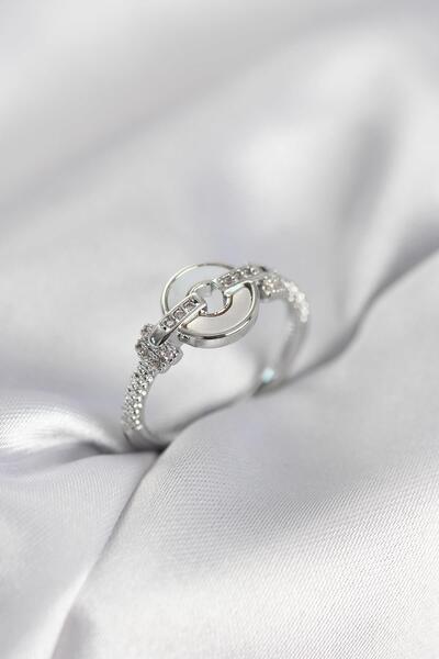 Inure Jewelry خاتم نسائي فضي اللون على شكل دائرة ومرصع بحجر الزركون