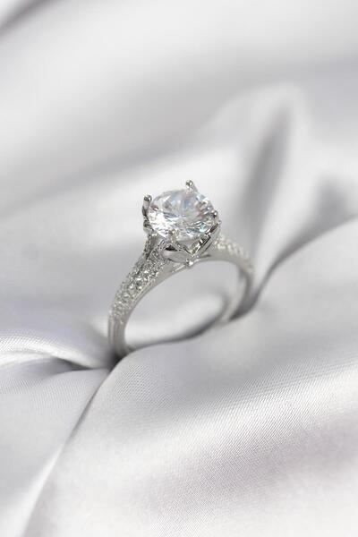 Inure Jewelry خاتم نسائي من الفضة اللونية مرصع بحجر الزركون موديل سينجل ستون