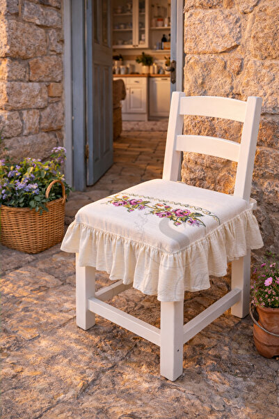 shules collection وسادة كرسي رومانسية مطرزة باللون الأرجواني من إيج روز، مزين...