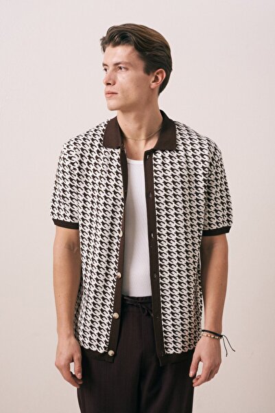 İLKCET MODA Ανδρικό πλεκτό πουκάμισο με κουμπιά σε καφέ χρώμα με σχέδιο Hound...