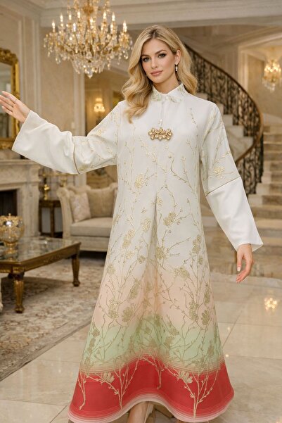 ELLA A new jalabiya with a distinctive Ramadan theme