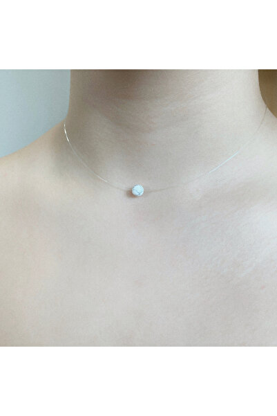 BIJUTERIA NEAGRA Colier din sârmă transparentă cu piatră Howlit și încuietoar...