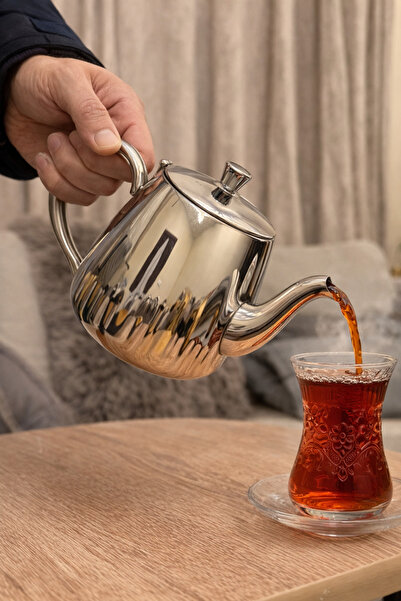 Palaces Silver & Gold Tea or Coffee Pot