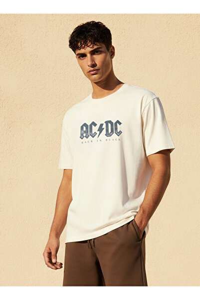 SP Characters Men Crew Neck Short Sleeves ACDC Print T-shirt
