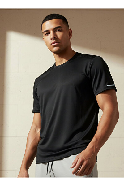 FAV Men Regular Fit Crew Neck Short Sleeve Printed T-shirt