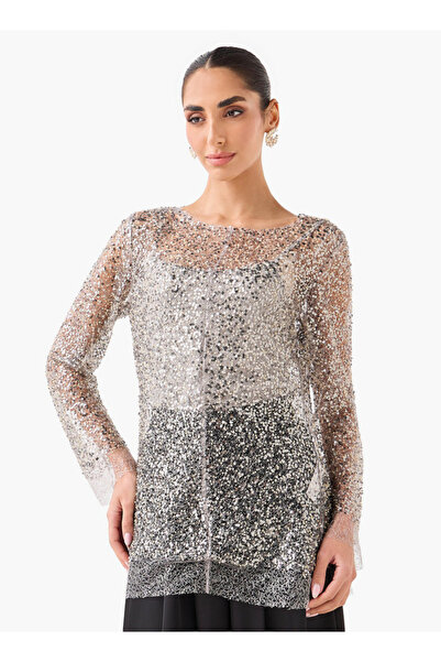 Iconic بلوزة بقصة عادية مزينة بالترتر