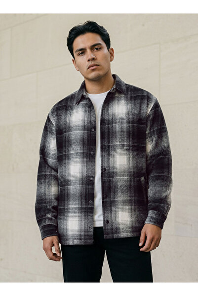 FAV Men Regular Fit Flap Pockets Shacket