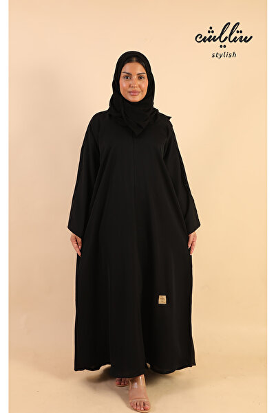 Stylish Stylish Kuwaiti abaya in black with pleats and crystals on the sleeves