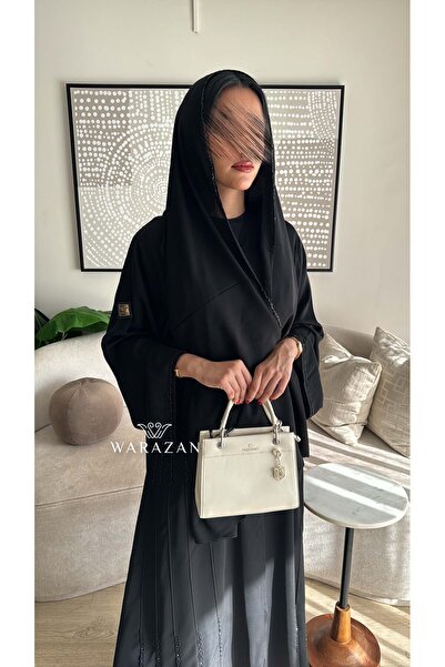 Warazan Elegant and practical black abaya