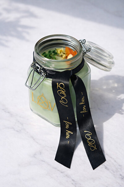 LOV Accesories شمعة معطرة برائحة زهور الصويا من لوف | شمعة هدية طبيعية صديقة ...