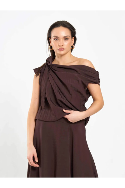 Caddebostan Moda Stylish Satin Blouse with Single Shoulder Tie Detail