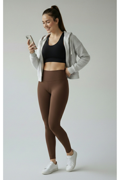 y ymc بنطلون ضيق عالي الخصر بجودة ممتازة يمنح إحساسًا بالبشرة الثانية، وهو من...