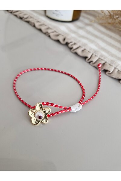 ONEPRETTYWISH Marteniçka Altın Renk Çiçek Detaylı Bileklik Beyaz Makrome