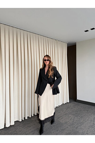 Laluvia Fusta din satin bej cu dantelă la tiv - 50228