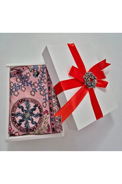 OnlyForYou Silk scarf set, in gift box + elegant brooch
