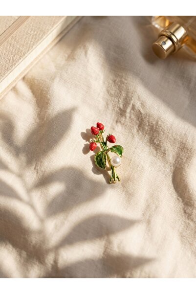 SR Jewelry Box Kırmızı Çiçek Buketi Broş – İnci Detaylı Zarif Tasarım