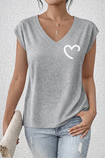 Deocept Women's Half Heart Printed V-Neck Loose Oversize T-Shirt