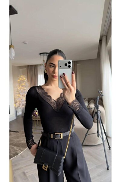 Lunea Womens Women's Black V-Neck Ruched Stretchy Blouse