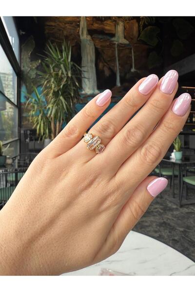 LUNEA 3 Taşlı Altın Renkli Şık Yüzük