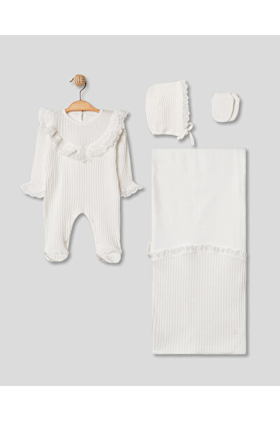 Pugi Baby Cream Lace Jacquard 4-Piece Newborn Baby Girl Hospital Outfit 100% ...