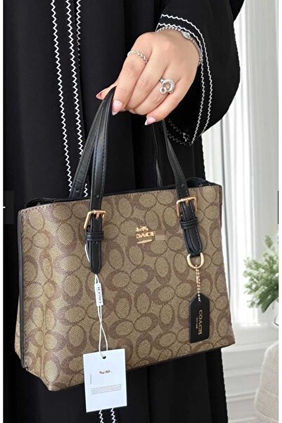 Generic Shoulder bag with accessories