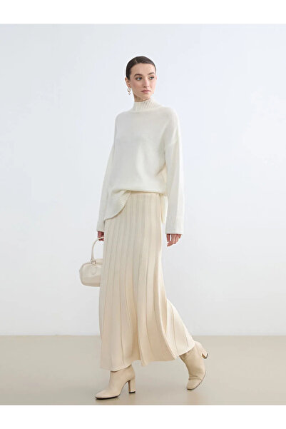 LC Waikiki Ecru Elastic Waist Knit Flared Skirt