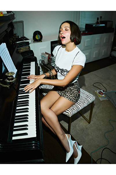 Koton X Zeynep Bastık - Düğmeli Cepli Taş Detaylı Mini Denim Leopar Etek