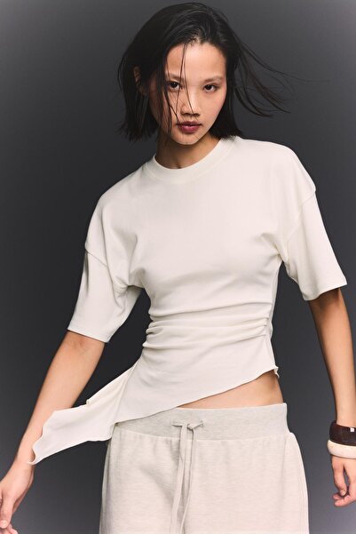 Bershka Kısa kollu büzgülü tişört