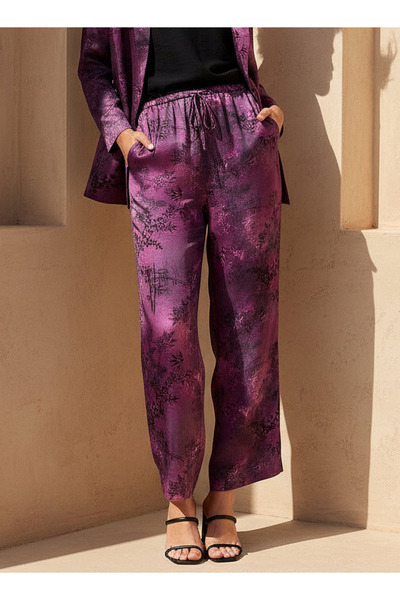 Iconic Straight Fit Printed Pants