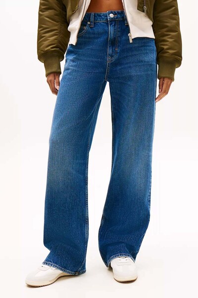 Tommy Hilfiger Women's Relaxed Fit Straight Leg Jean Pants - Medium Blue