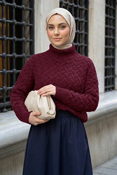 InStyle Burgundy Knitted Turtleneck Sweater