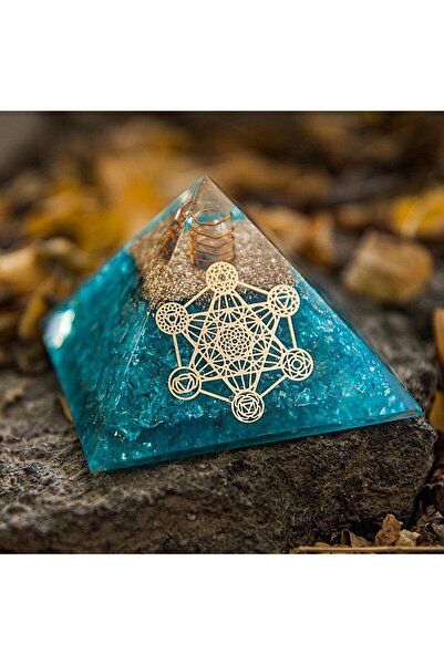Ezera Aqua Stone Orgonite Pyramid with Aquamarine Crystals, Quartz and Copper...