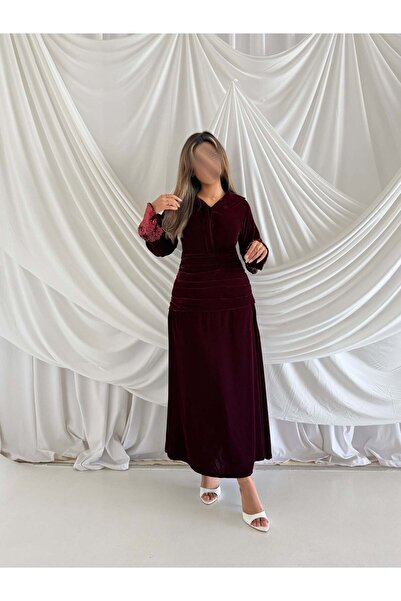 AYA MWJ024 - Maroon jalabiya with a gathered waist and sequined sleeves