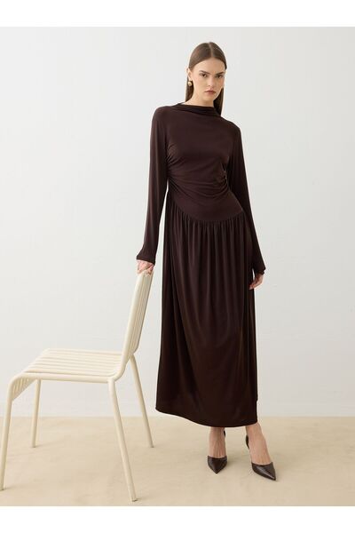 Refka Φόρεμα χιτζάμπ από ύφασμα Sandy με λεπτομέρεια από κορδόνια - Βαθύ καφέ -