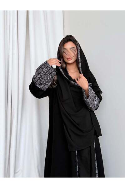 AYA MWT769 - عباية كريب مع تدخيلة لنن هندي