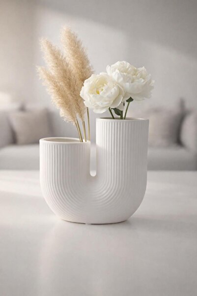 İLİVA Modern Decorative Vase with Elegant Striped Surface Design