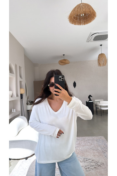 Buket Teke White V-Neck Long Sleeve Imported Fabric Blouse