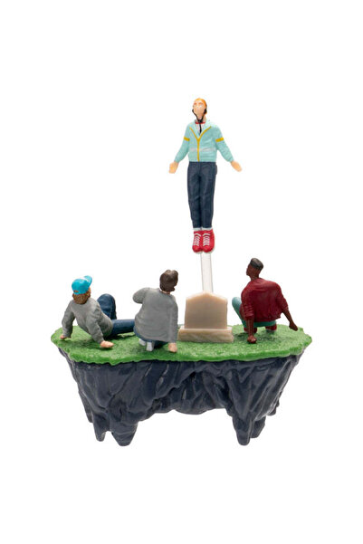 Stranger Things Figure in Box Contains an Event from the Series Levitating Ma...