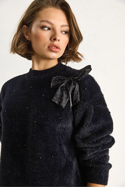 Hiccup LUCCI chunky knitted sweater with high collar and pompom