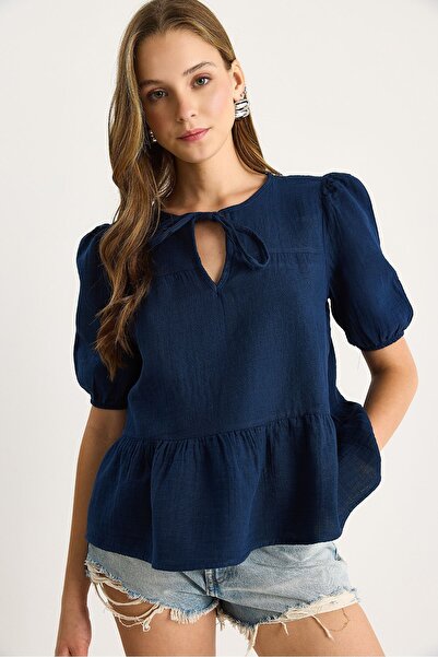 Hiccup LUCCI Crew Neck Tie Detailed Blues