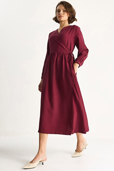 Hiccup Long dress with high collar and ruffles LUCCI