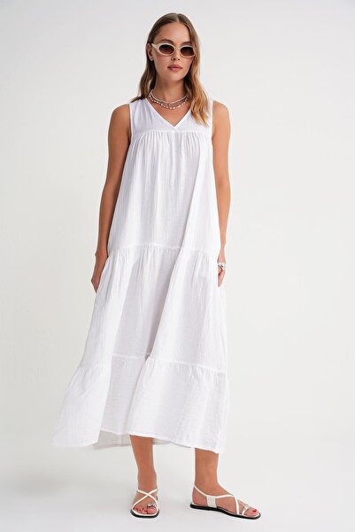 Hiccup Mixray sleeveless muslin midi dress with V-neck and pockets