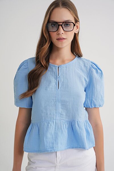 Hiccup Mixray textured muslin blouse with round collar and button closure