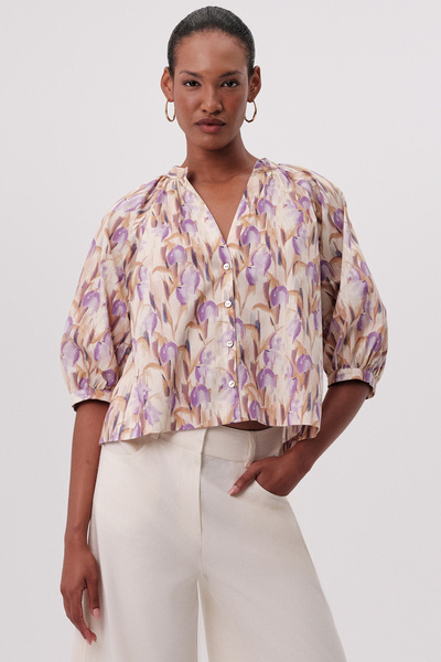 Exquise V-Neck Short Sleeve Buttoned Regular Shirt