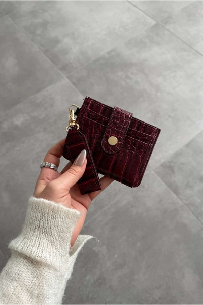 Yuka Atelier Minimal Wallet with Crocodile Patterned Velina Keychain and Card...