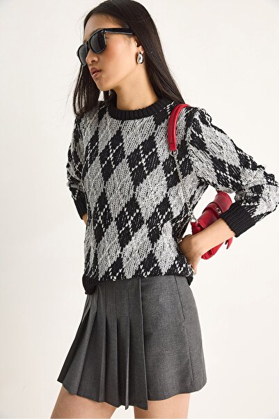 Hiccup LUCCI women's round-neck knitted sweater with diamond pattern