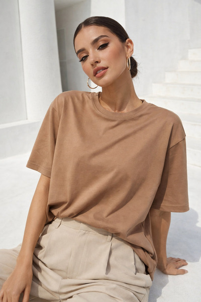 Rich تي شيرت نسائي كبير الحجم من قماش مودال فاخر بلون بني فاتح
