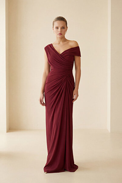 Setre Bordo Yaka Ve Bel Detaylı Uzun Abiye Elbise